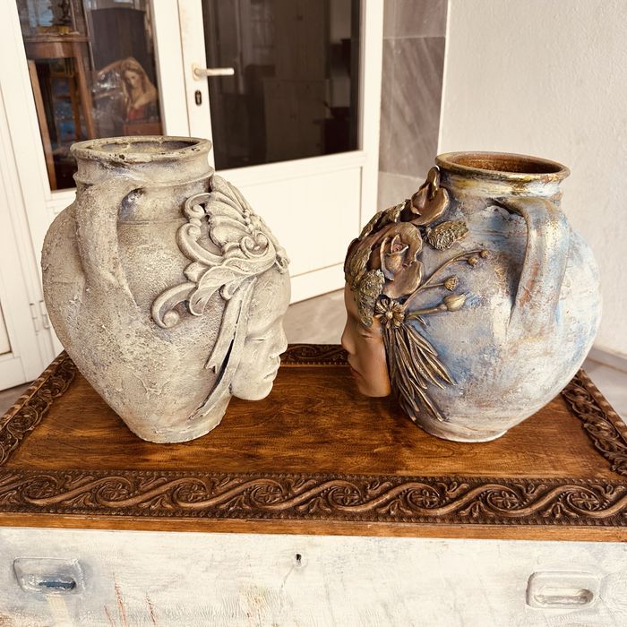 Декоративни керамични вази – женски лица, арт дизайн