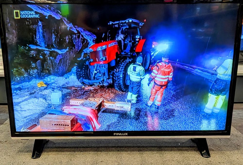 Televizor smart Finlux 32FLYR277S LED 80 cm HD