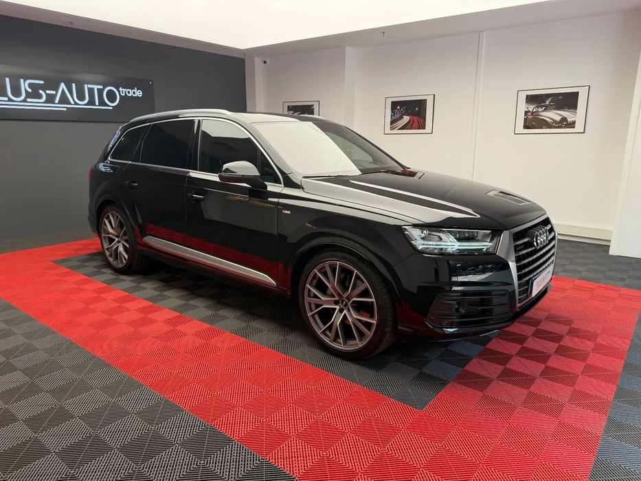Audi Q7 AUDI Q7 Quattro 3.0 TDI - S Line