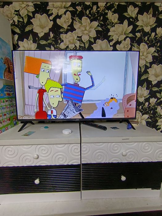 Продам телевизор смарт тв