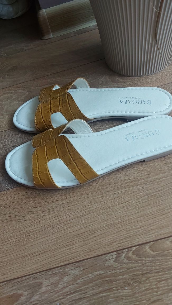 Летни дамски чехли