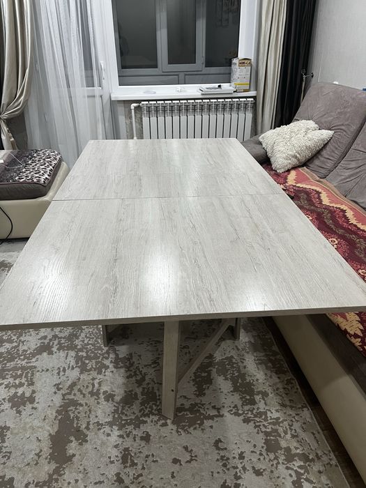 Продам стол книжка