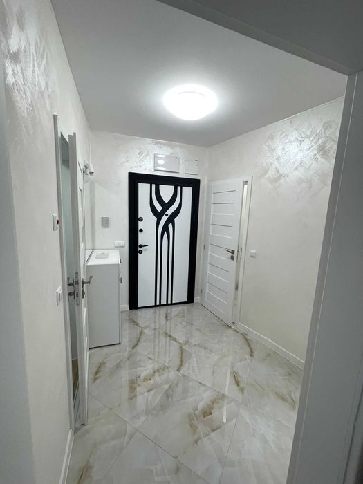 Продава се Двустаен апартамент в Варна, Цветен квартал - 74 кв.м за 3514 €/кв.м - Снимка #16