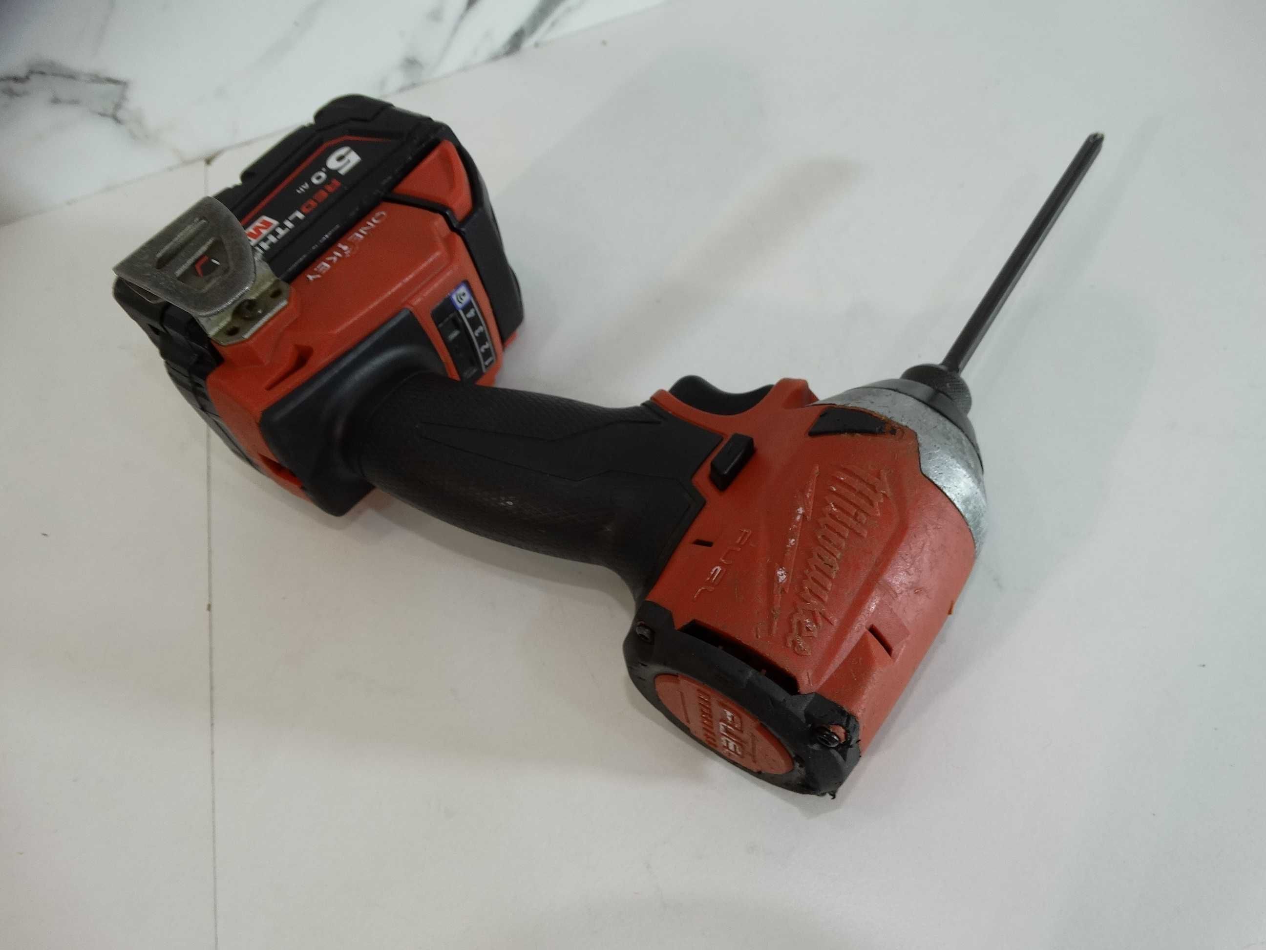 Milwaukee M18 FID 2 + 5.0 Ah - Импакт драйвер