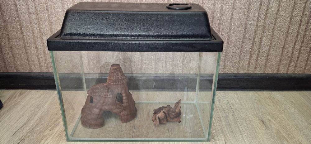 Продам аквариум 15 л