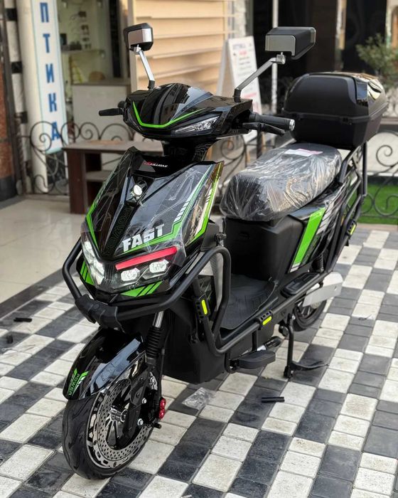 Электромото. Скутер. Транспорт для передвижения.