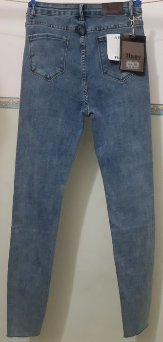 Срочно  продам новые джинсы Hany