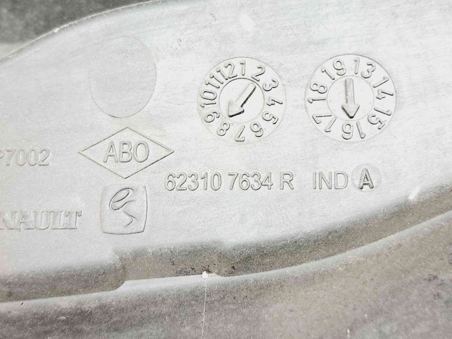 Grila bara fata Dacia Sandero 2 Hatchback [Fabr 2012-2022] 623107634R