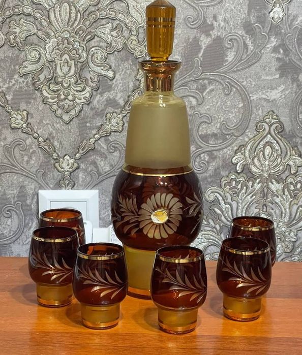 Коньячный набор.Богемия.Цена:550,000