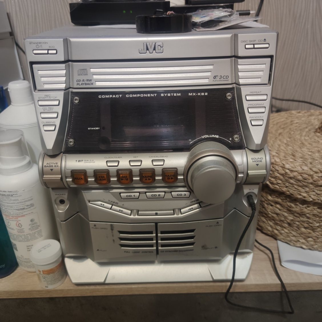 Стерео уредба JVC
