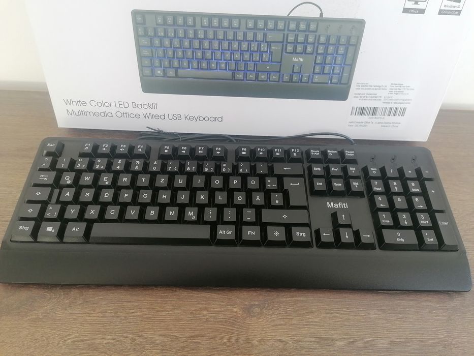 Tastatură multimedia, conectare prin USB