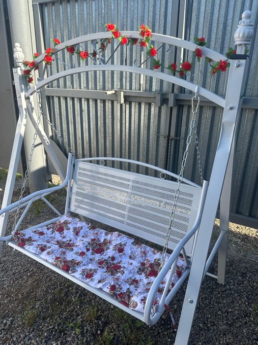 Продам качелю новая