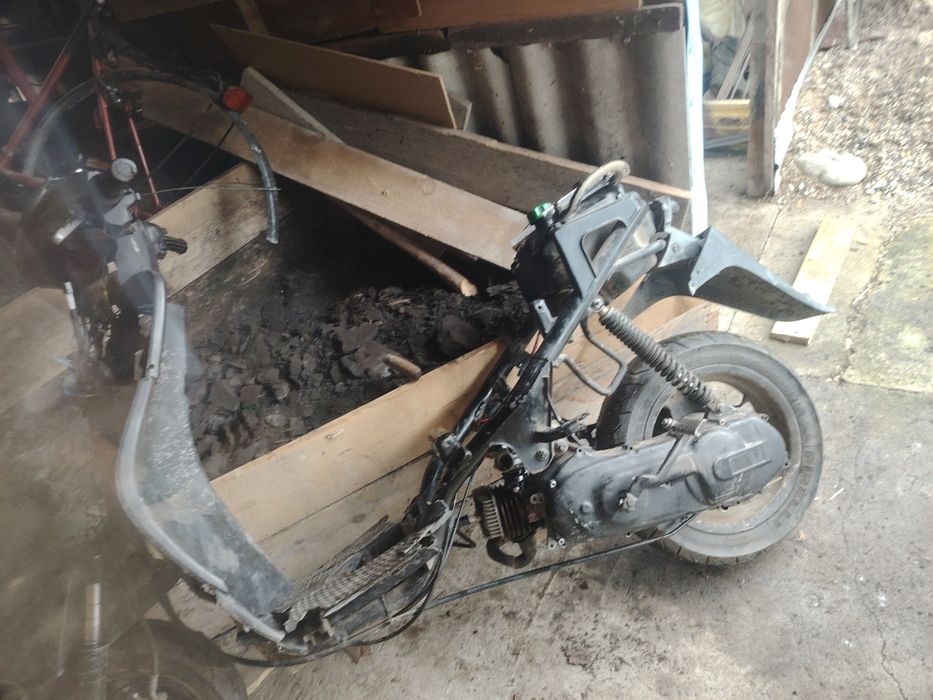 Scuter yamaha neos piese