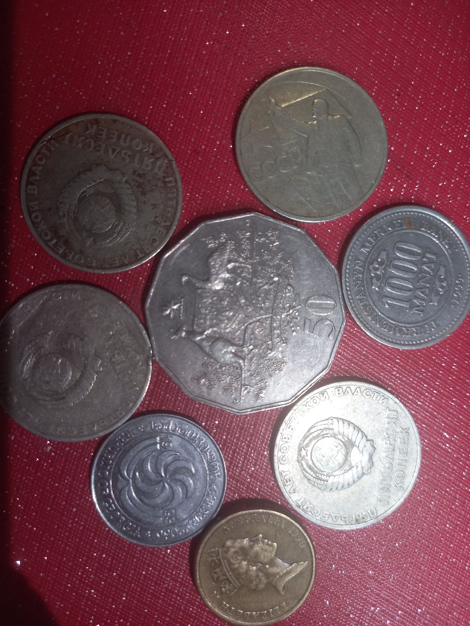 Разные монеты.за 1шт 2000.