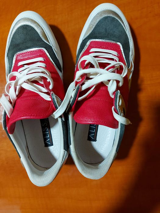 Pantofi sport (adidasi)