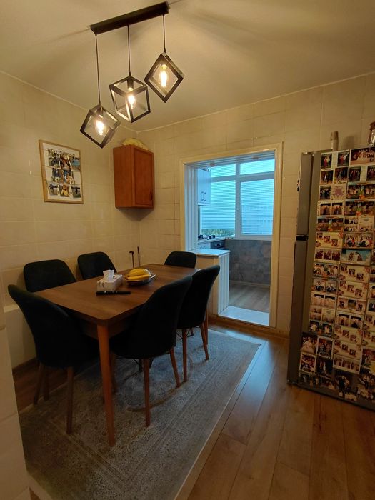 Apartament de vânzare 3 camere decomamdate