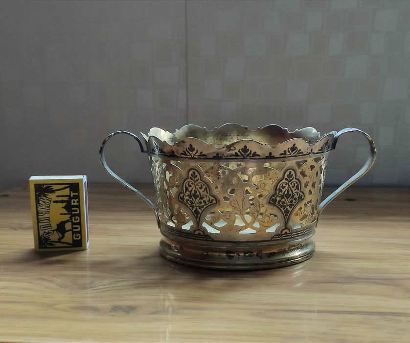 Серебряная конфетница