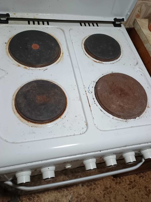 Готварска печка 60 см широка