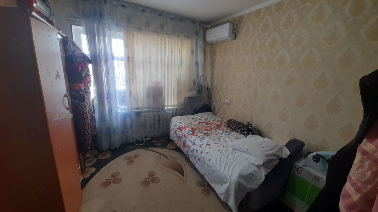 Уй сотилади Домброботда