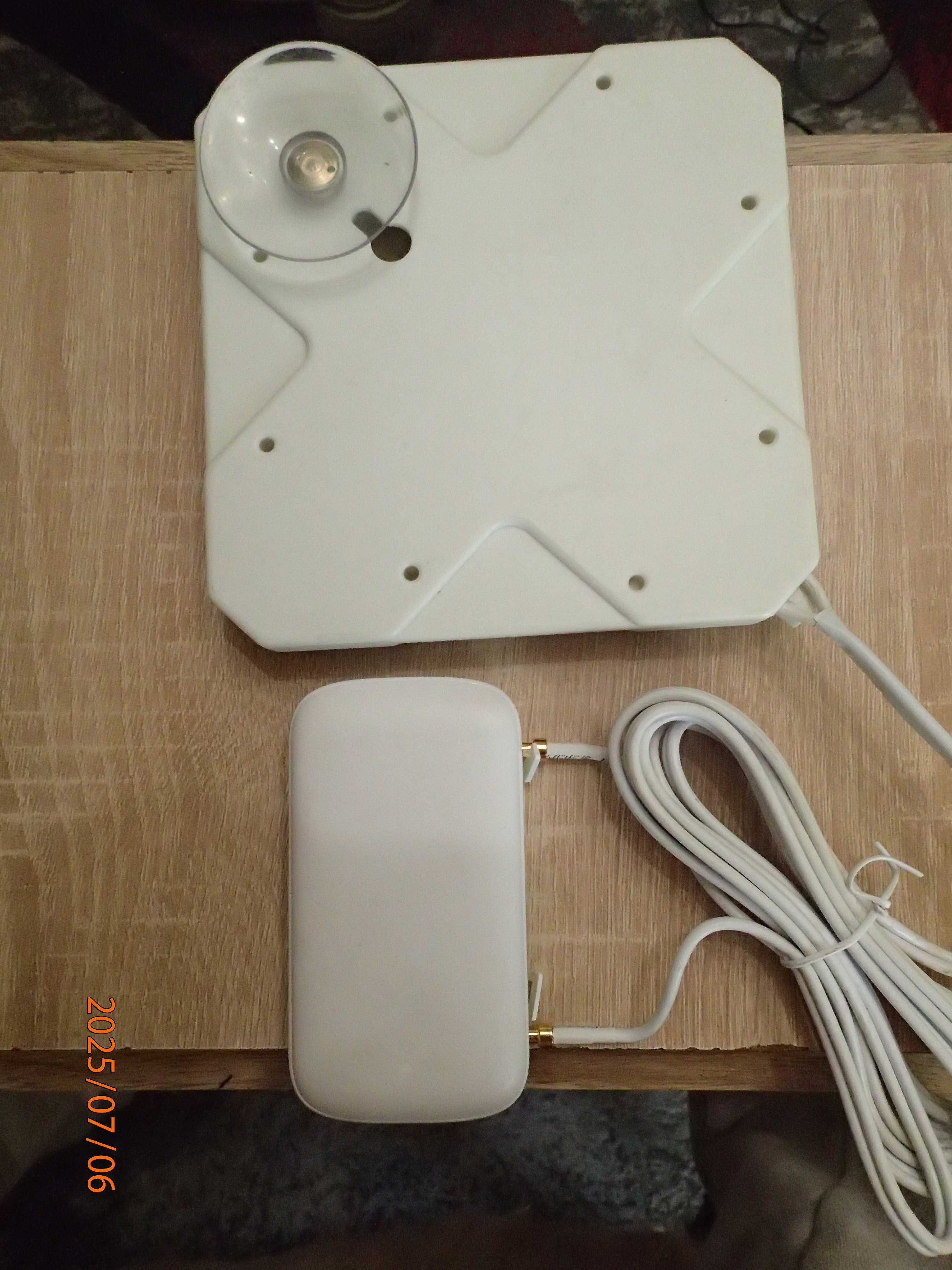 Router portabil + antena 4G-LTE,  ZTE MF90 liber in orice retea