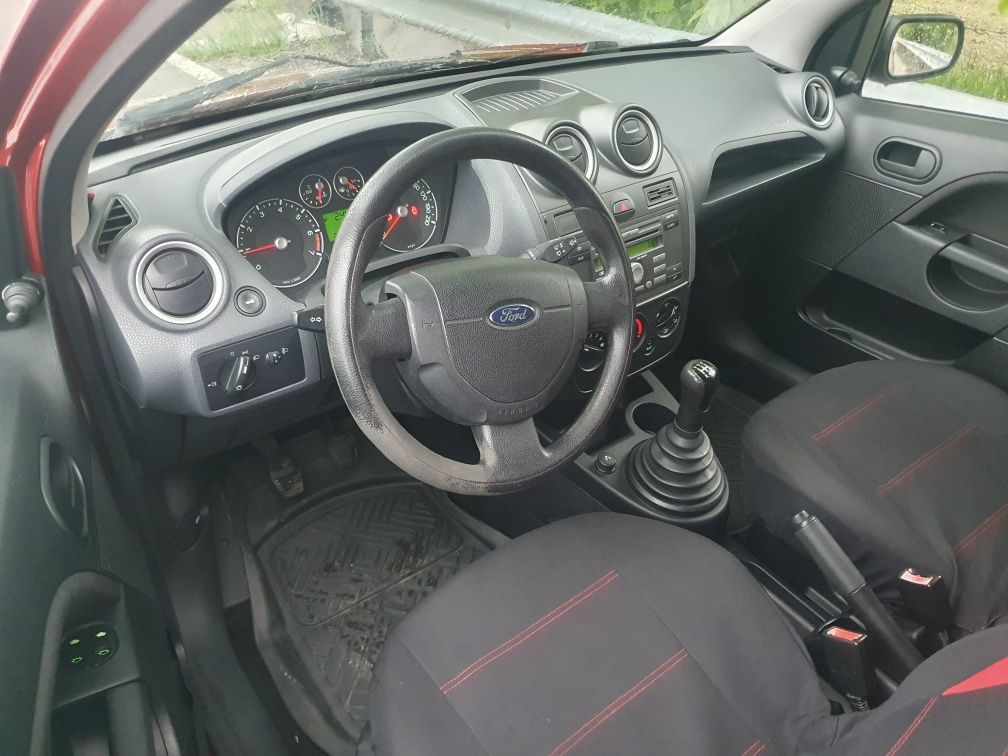 Ford Fiesta 2006 1.3 benzină 89.000km