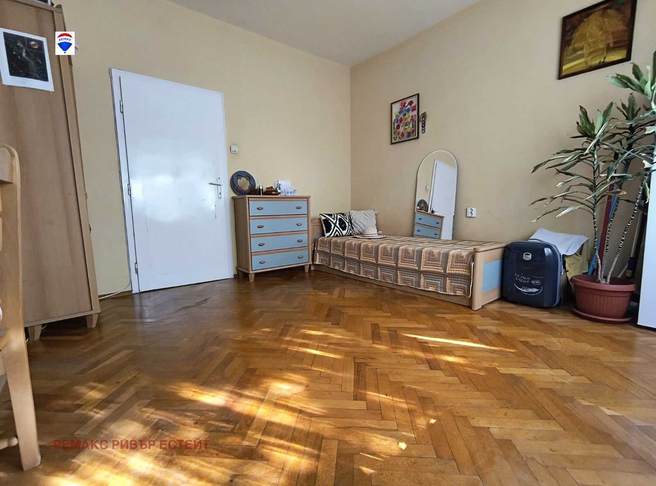 Продава се Двустаен апартамент в Русе, Алеи Възраждане - 70 кв.м за 1428 €/кв.м - Снимка #6