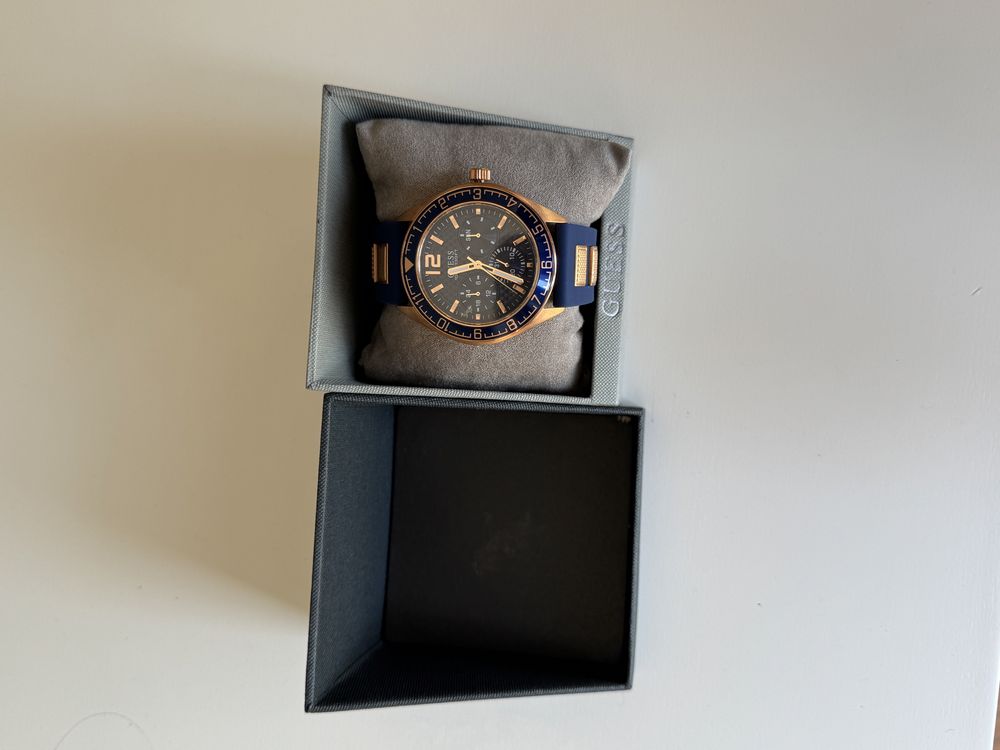 Оригинален часовник Guess