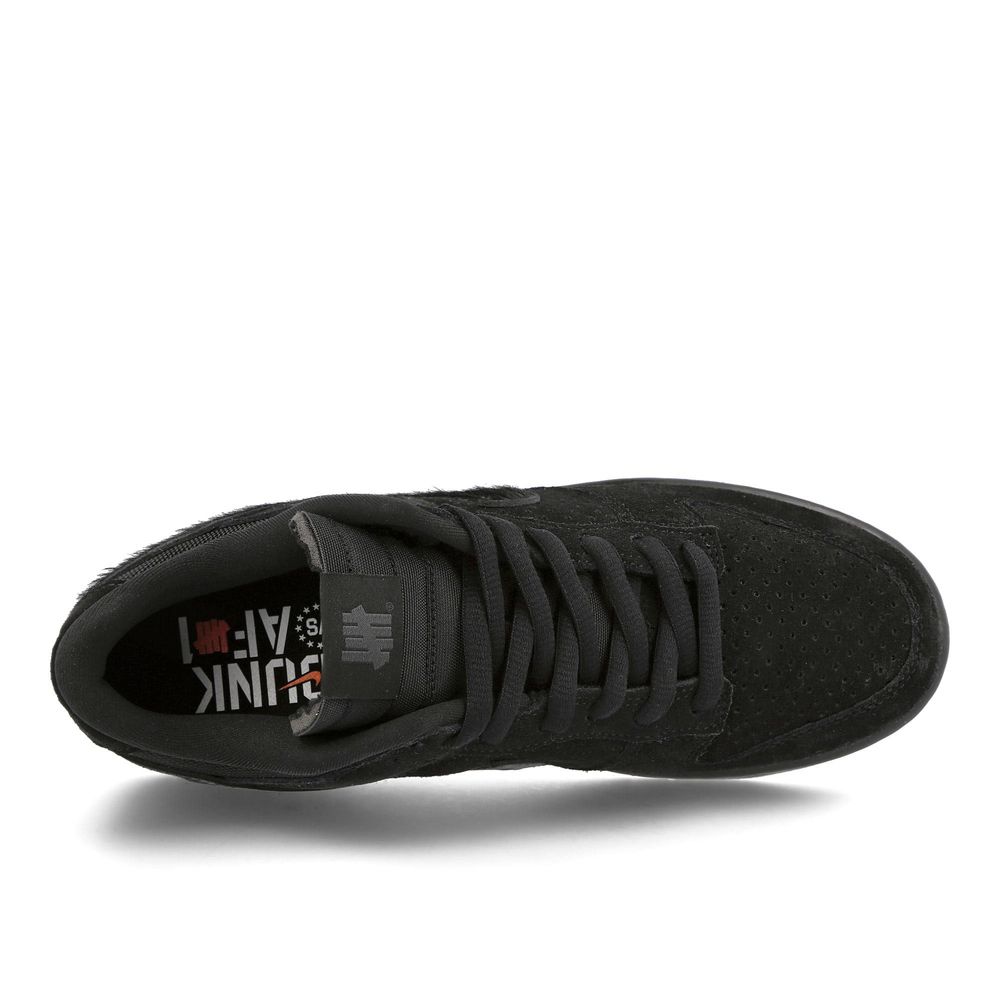 Nike x Undefeated Dunk Low SP