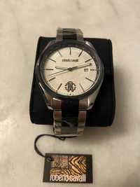 Продавам часовник Roberto Cavalli