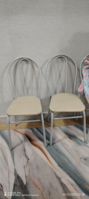 Продам стулья 1000тенге