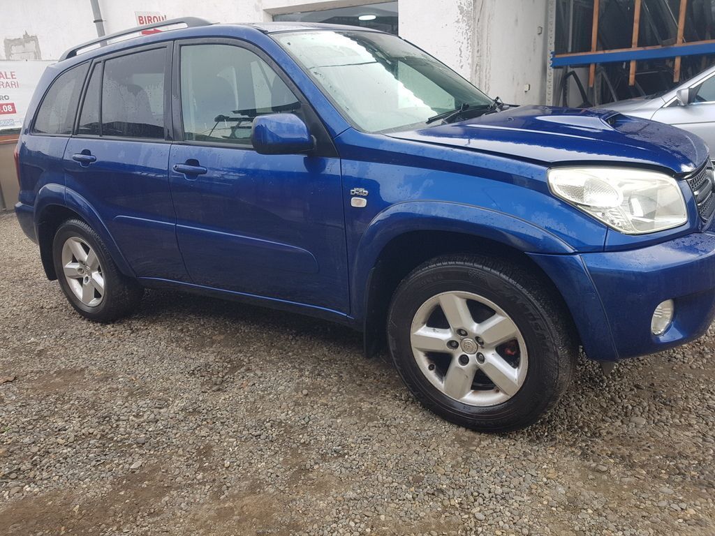 Dezmembrari dezmembrez  Toyota RAV 4 II 2.0 D 2003-2006
