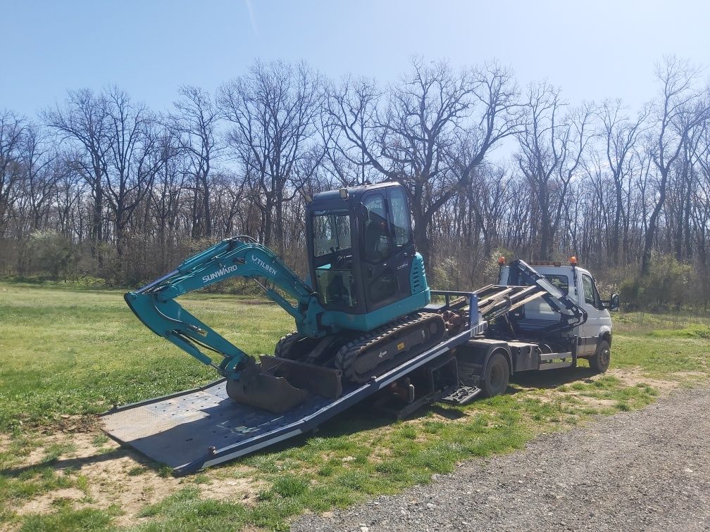 Miniîncarcator Bobcat de închiriat excavator miniexcavator macara