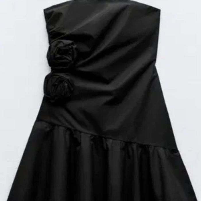 Черна рокля ZARA