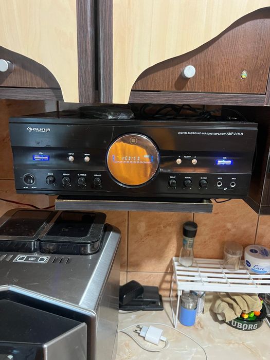 De vânzare Boxe si stație .