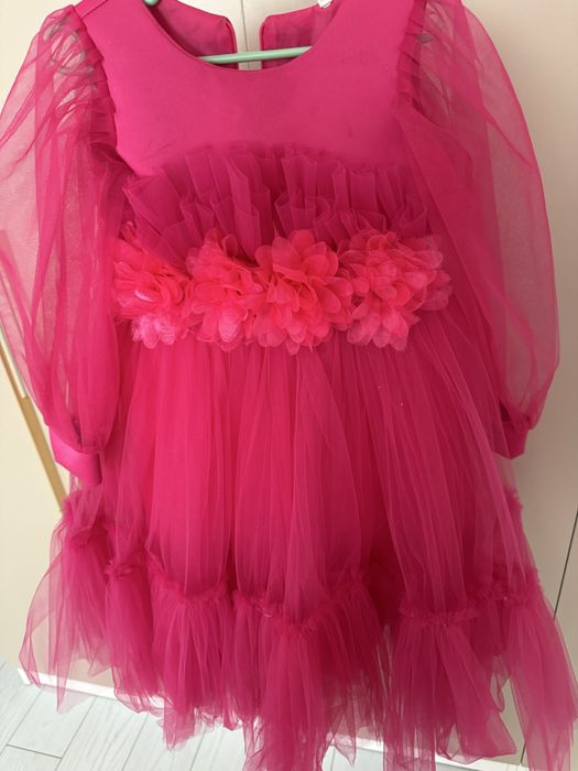 Продам розовое платье для девочки