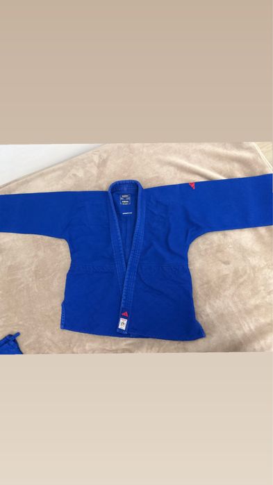 Кимоно для дзюдо Adidas, размер 165 — почти новое