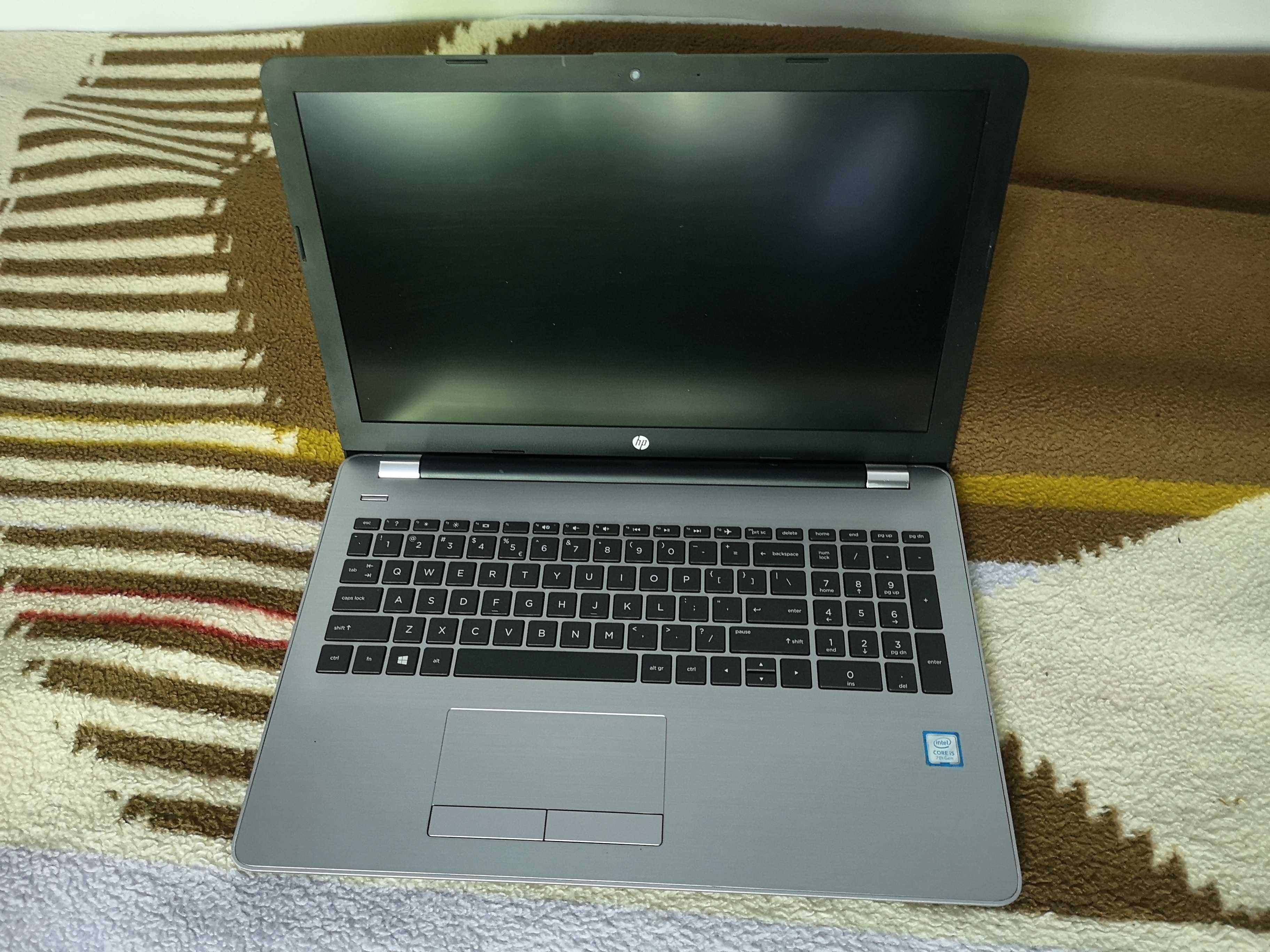 Laptop Hp procesor i5