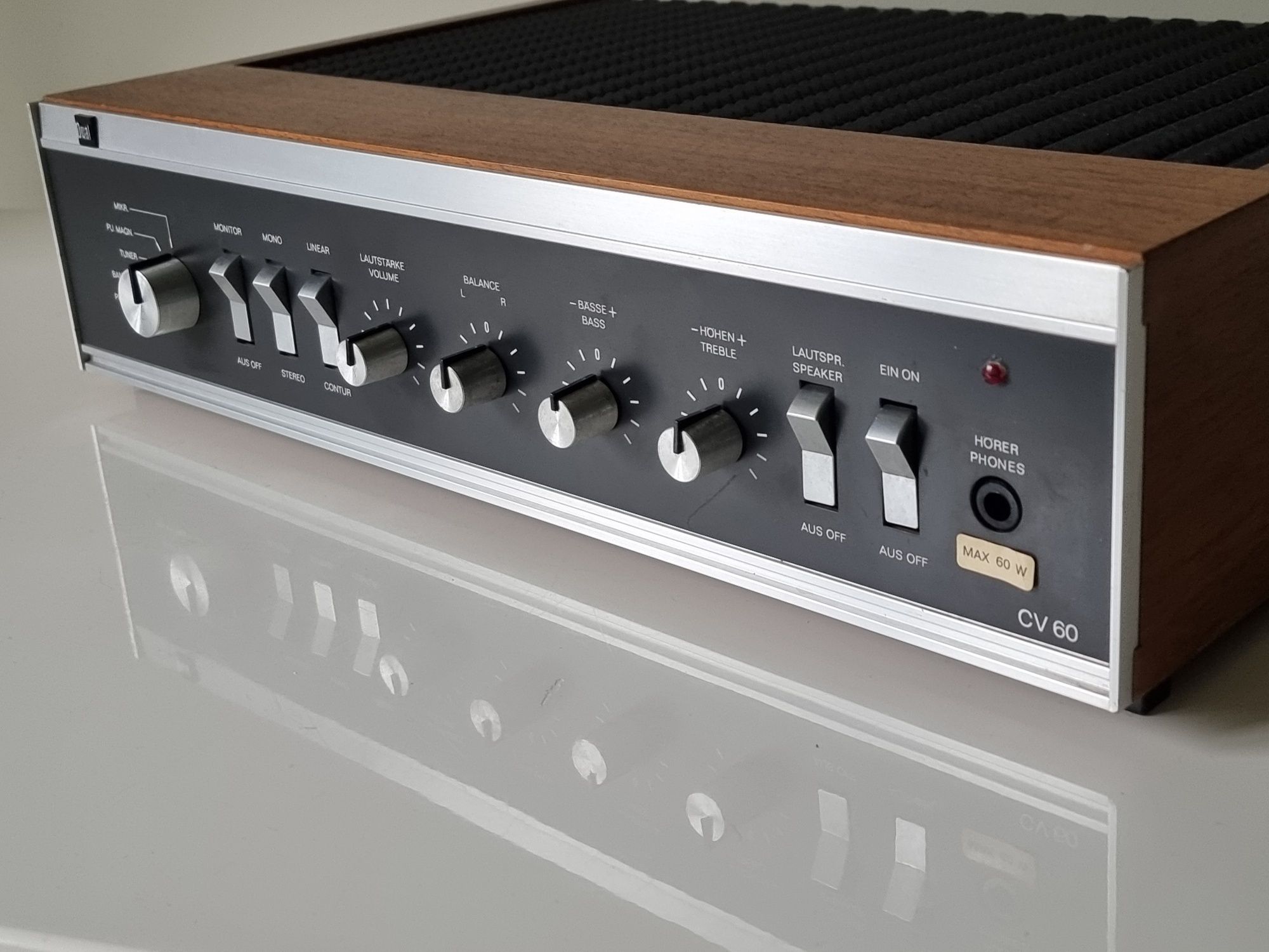Dual CV60 стерео усилвател