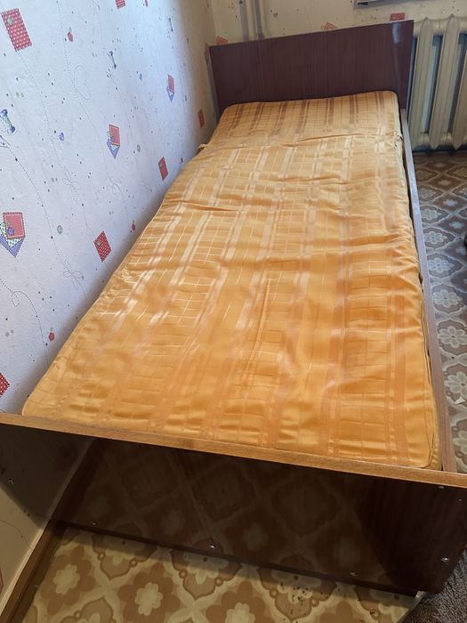 Кровать односпальная