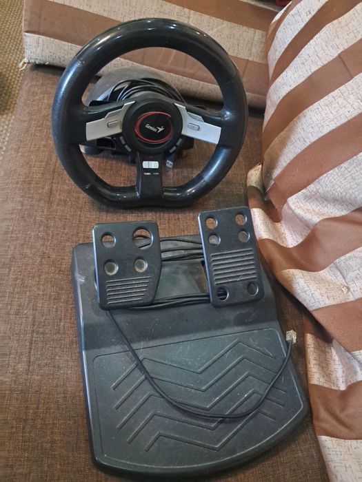 Продам игровой руль