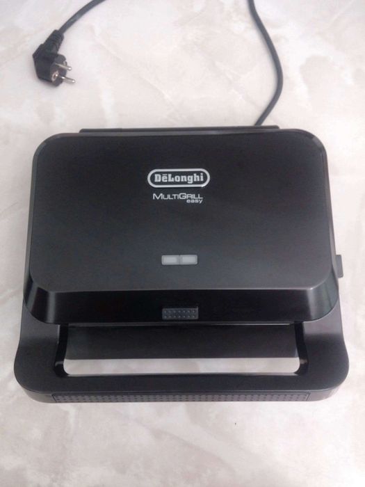 Вафельница Delonghi для бельгийских вафель