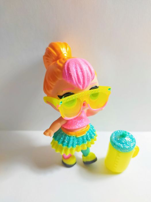 Lol-Surprise-Doll-Gla