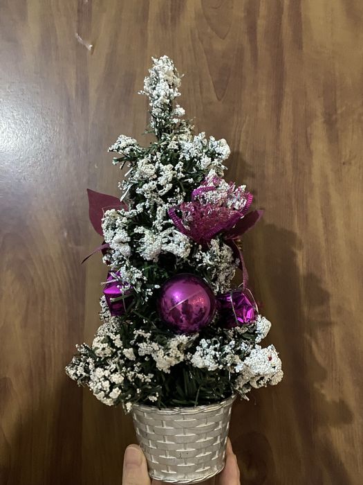 Безторг . Настольная  елочка  продам .