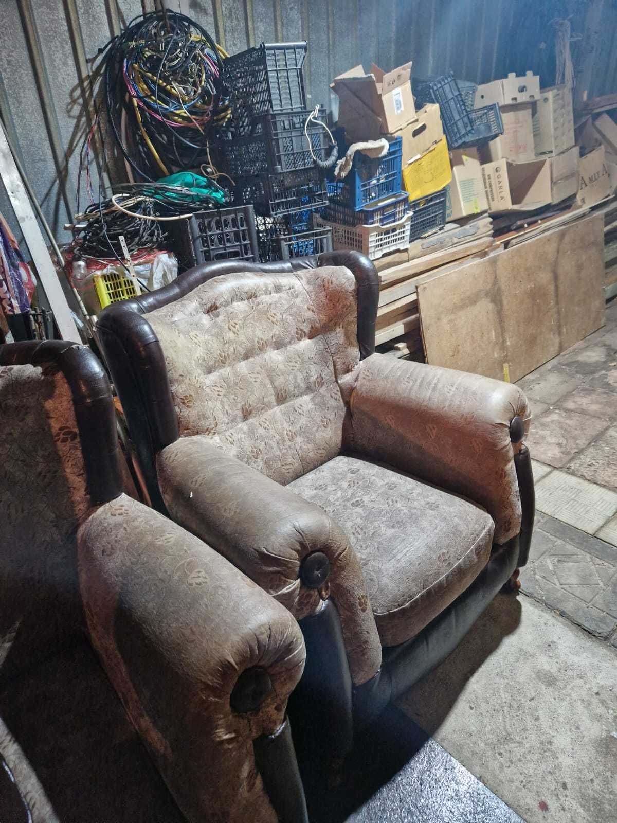 Продам диван и два кресла потютьков