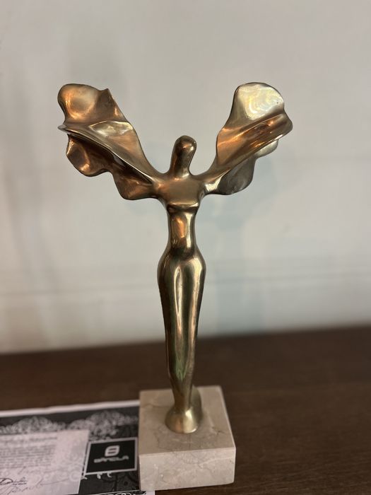Statuie bronz Victorie Dan Bancila