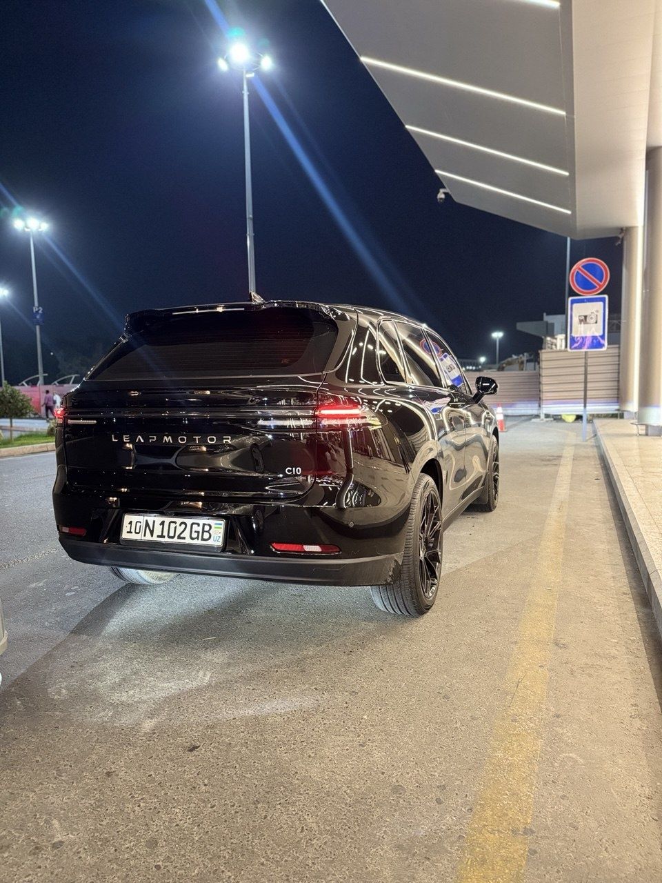 Leapmotor c 10 наворот блан