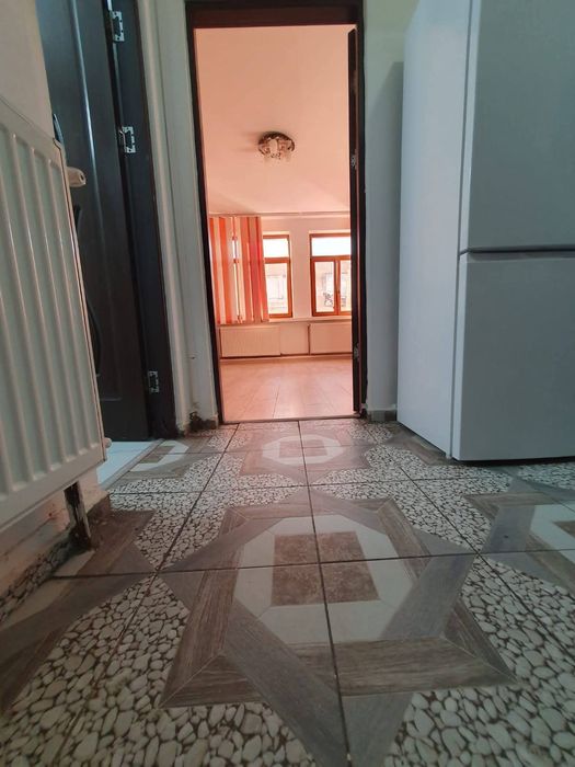 Garsoniera confort 1 in Onesti, zona centrala, et 2.