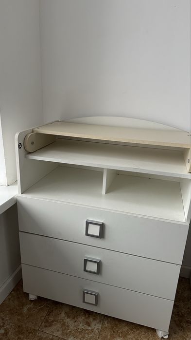 Детский пеленальный столик