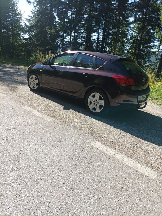 Opel Astra J 2012