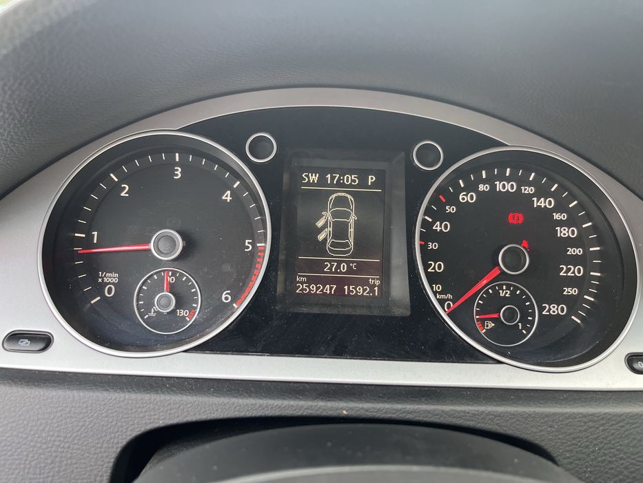 Volkswagen Passat CC 2011